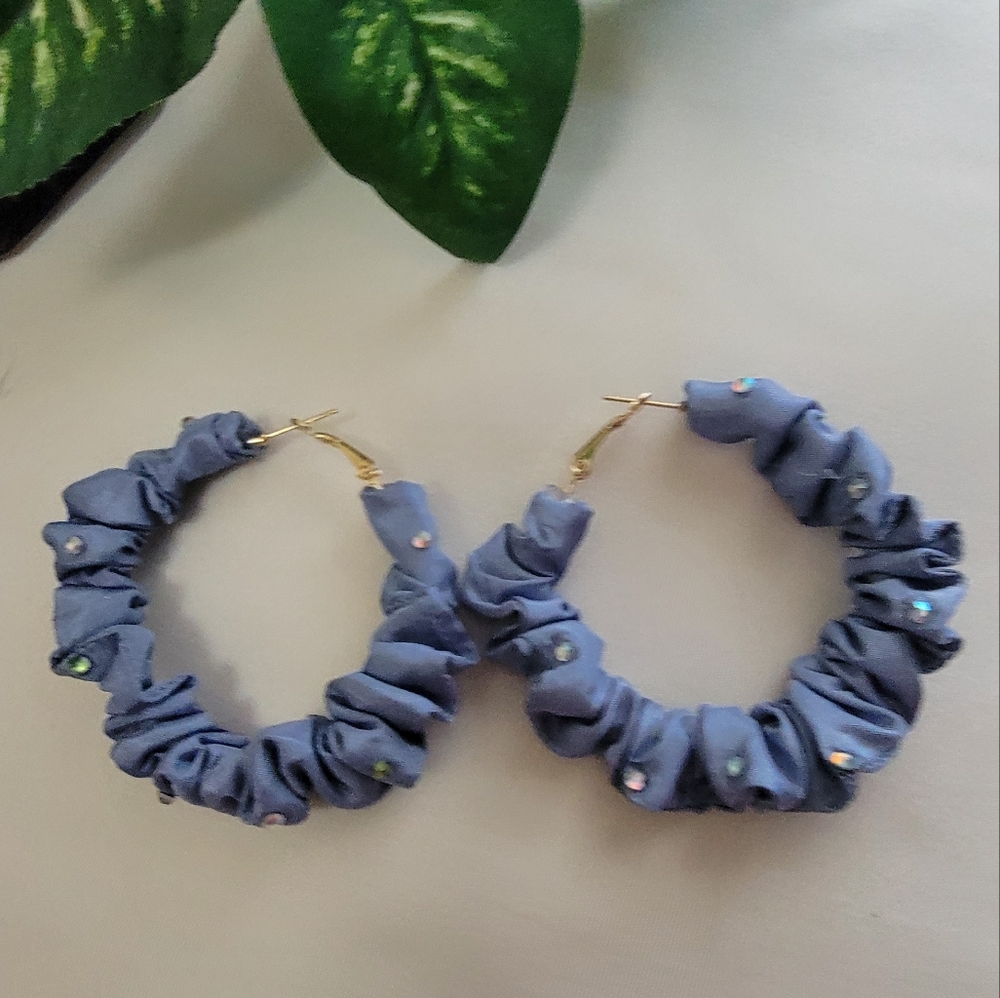 Hoop Earrings with Rhinestone - Picture 5 of 6